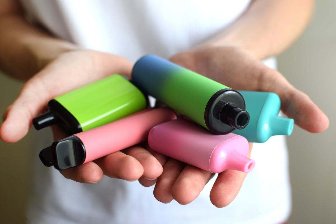 Pourquoi le phénomène des puffs JNR bouscule-t-il autant le marché de la  vape ?