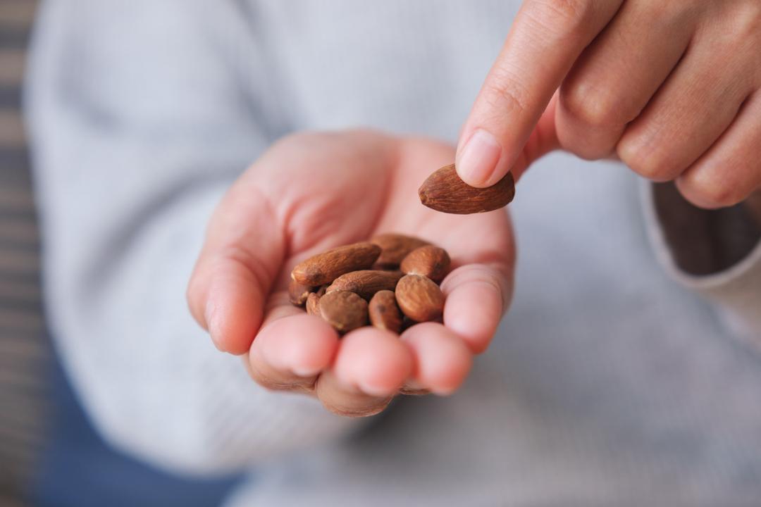 Replace Chips With This Healthy Snack to Lower Blood Pressure and Improve Heart Health