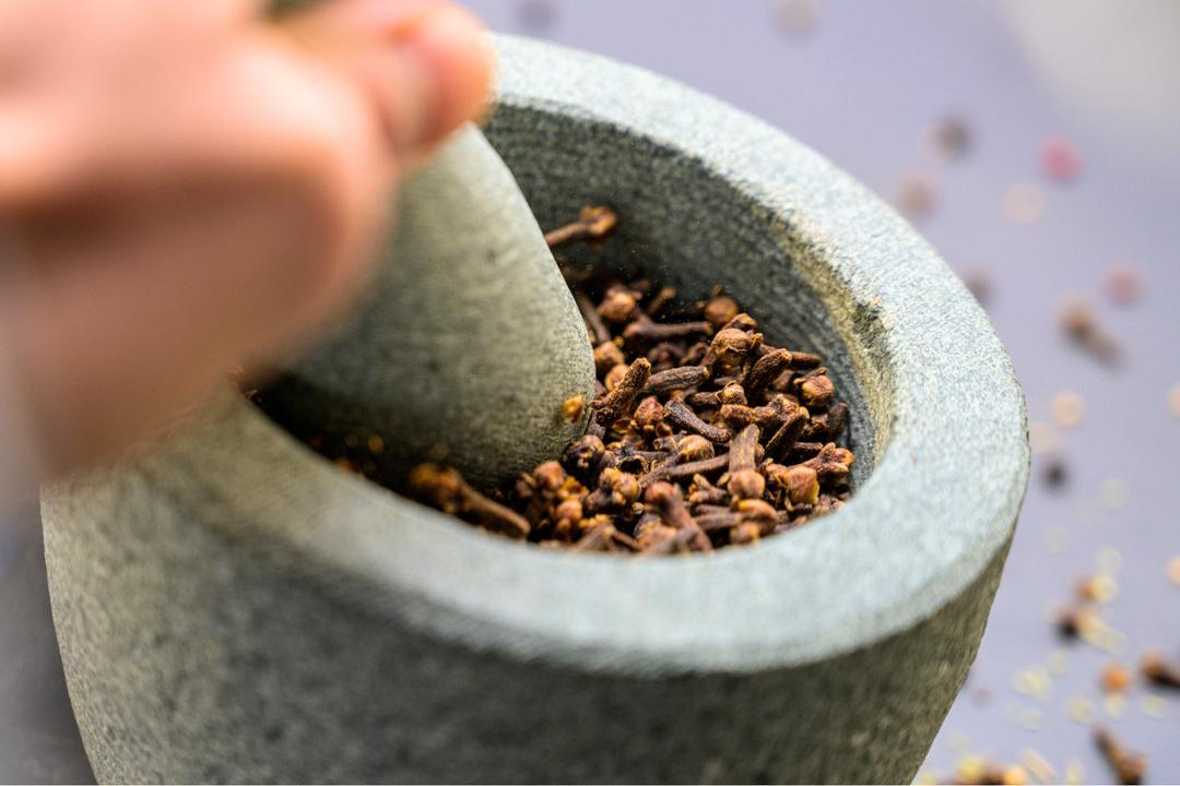 Il soulage les douleurs, assainit la bouche et se prépare en 2 minutes — free download