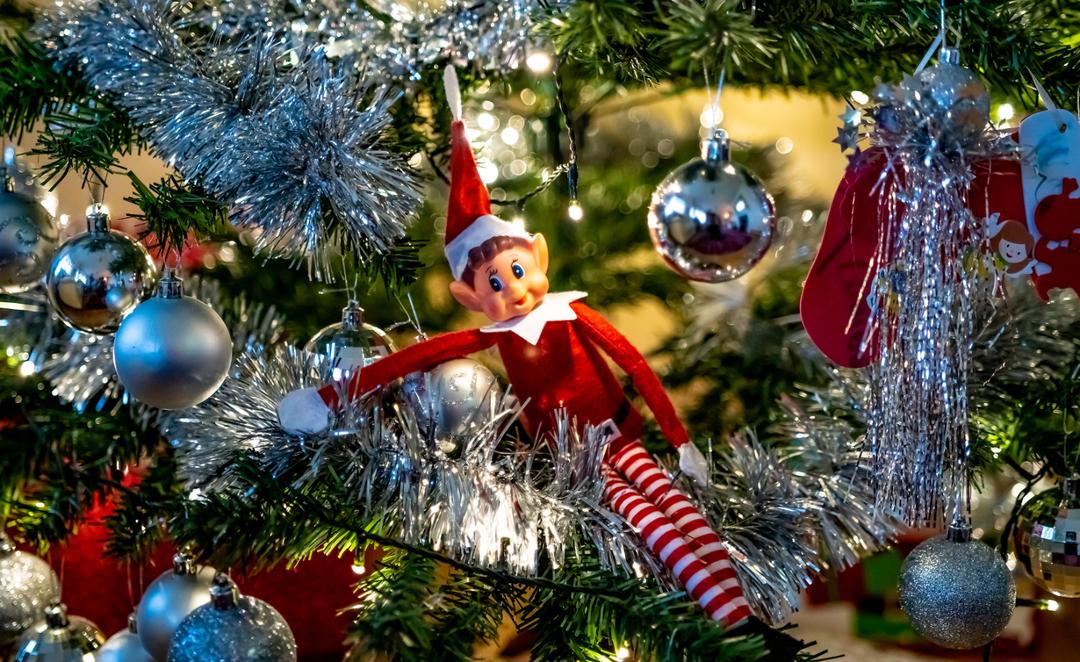 L’incroyable histoire des lutins farceurs d’espions du Père Noël à — free download