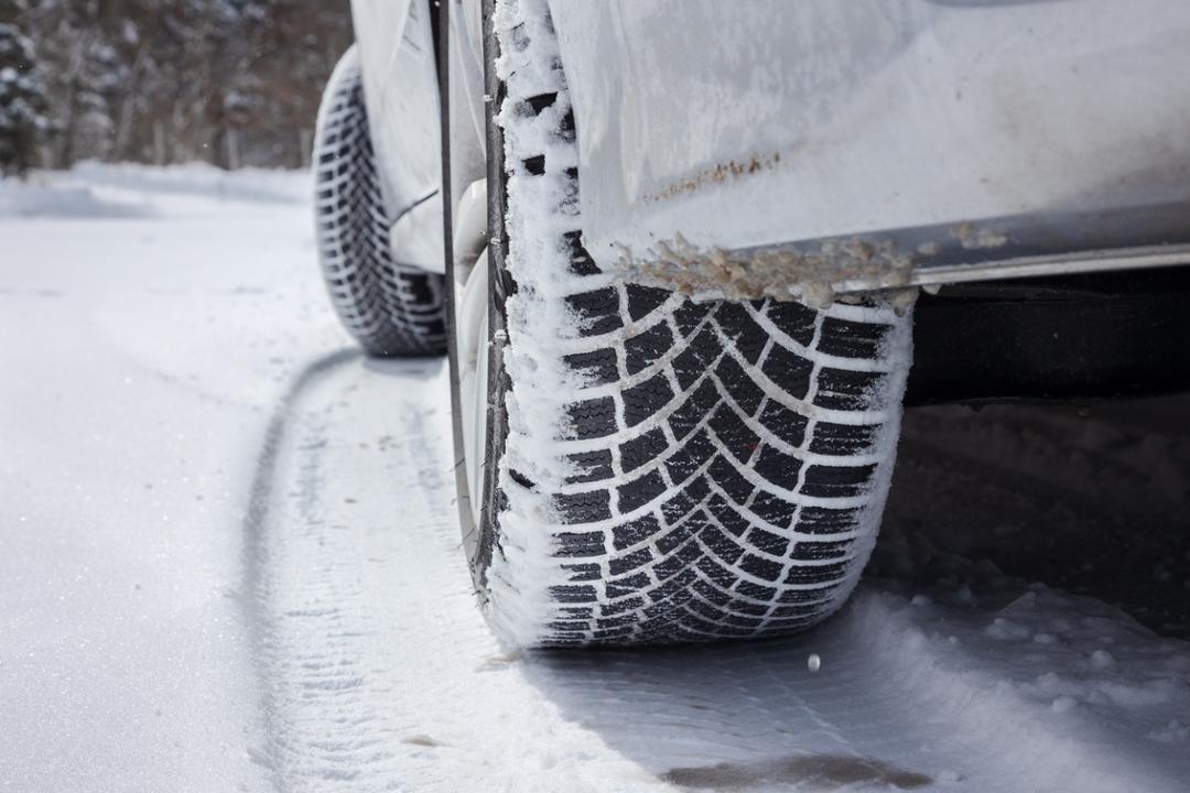 Fini les pneus neige ? Cette innovation pourrait tout changer pour les automobilistes