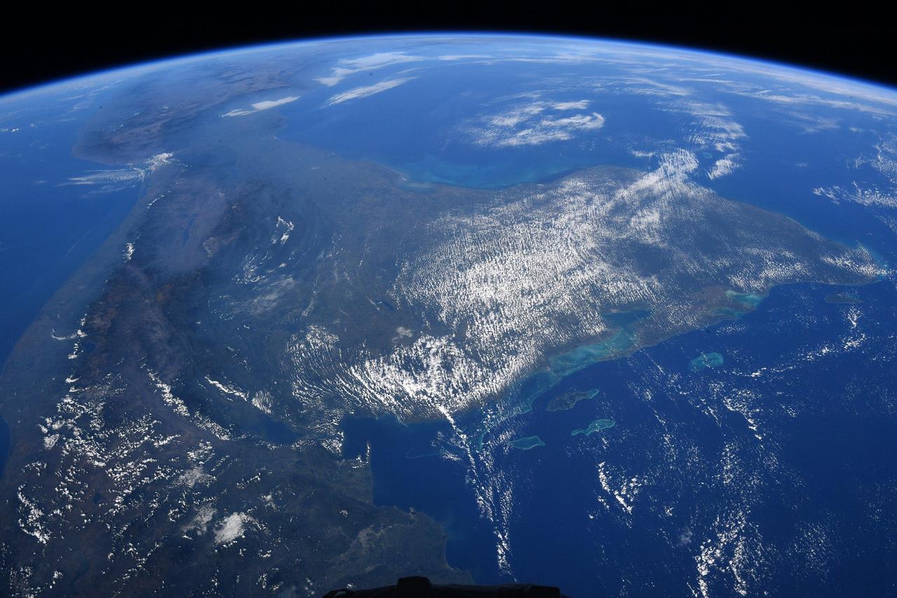 La Terre vue de l'espace : les plus belles photos de l'astronaute allemand  Matthias Maurer, image size:1280x853