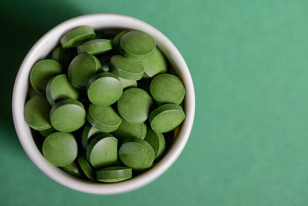 Découvrez les bienfaits de la spiruline pour les cheveux — free download