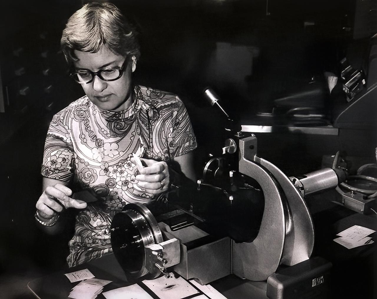 Elle a découvert la matière noire mais n'a jamais reçu le prix Nobel : qui est Vera Rubin ?