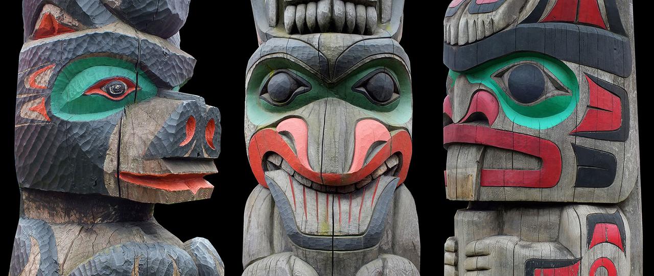 Totems du Canada : comment ces sculptures sacrées sont devenues les symboles vivants des Premiers Peuples