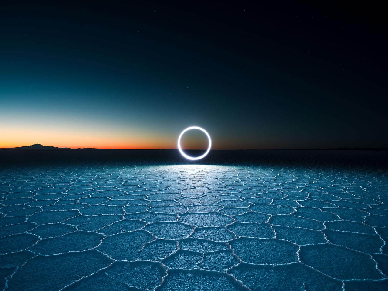 Regardez ces cercles de lumière dans le ciel : non, ce n’est pas un phénomène naturel