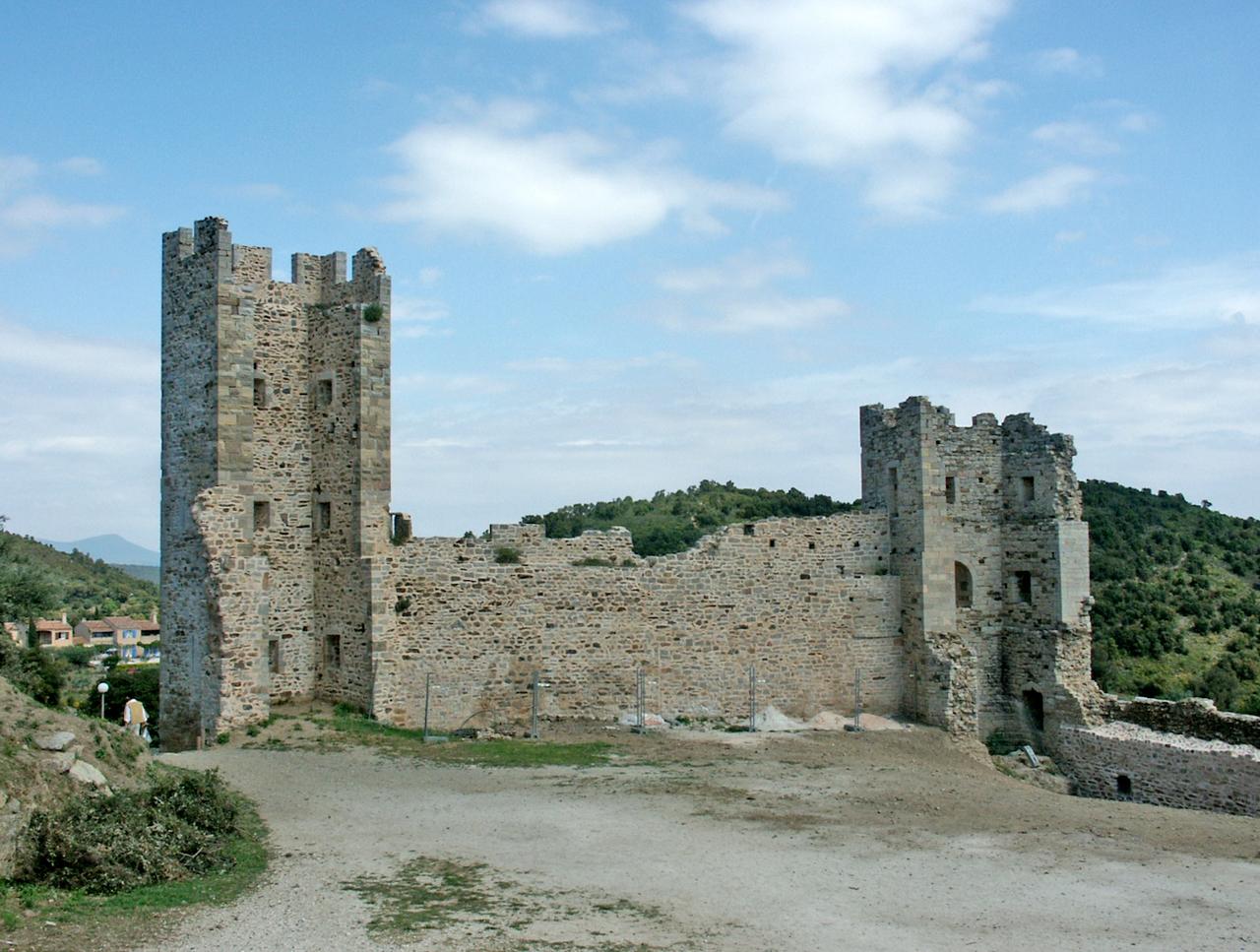 Ils pensaient fouiller un bastion médiéval, mais sous les ruines de ce château français, les archéologues ont fait une découverte qu’ils n’attendaient absolument pas