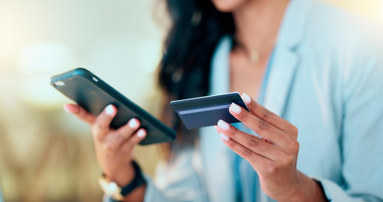 Pourquoi enregistrer vos coordonnées bancaires sur votre navigateur internet est-il une habitude dangereuse ©Felix/peopleimages.com