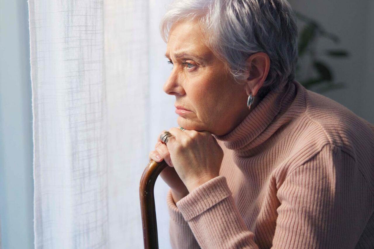 Le mauvais cholestérol et la perte de vision non traitée à un âge avancé viennent d'être identifiés comme des facteurs de risque de la démence. © Jacob Wackerhausen, iStock