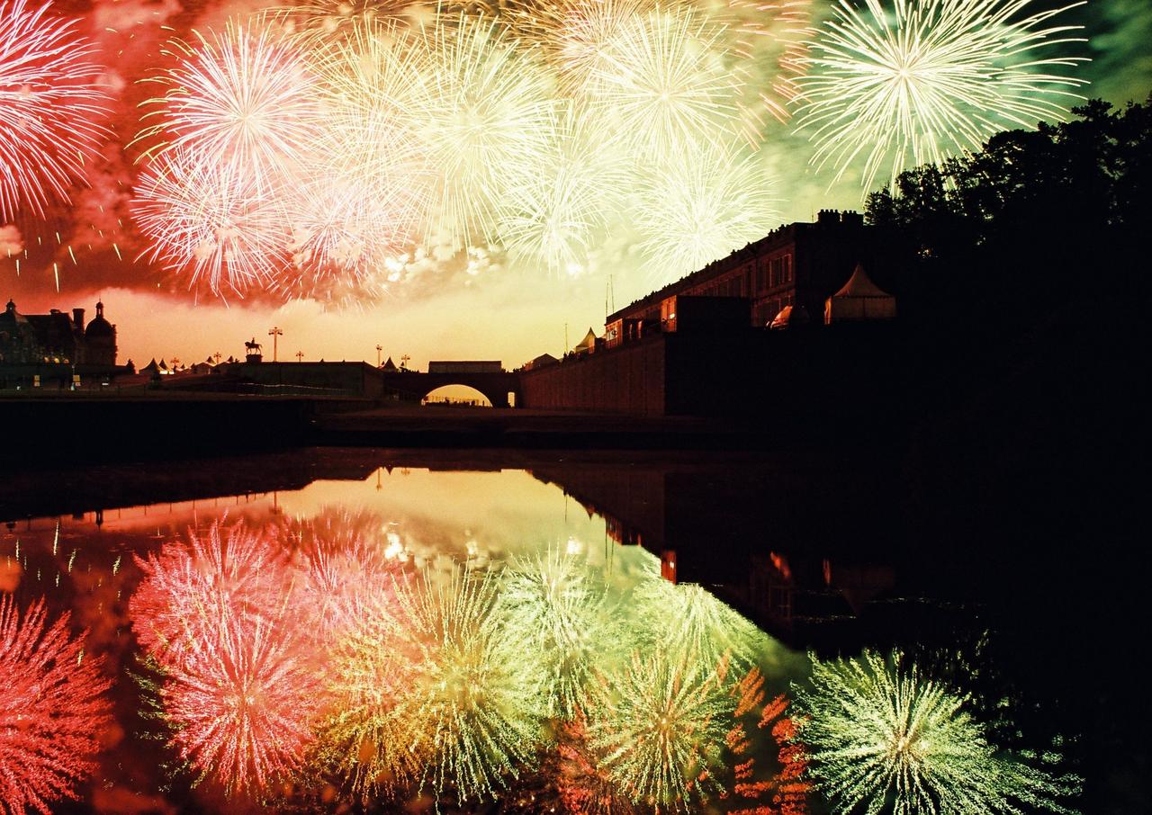 Feu d'artifice les Nuits de Feu de Chantilly — free download