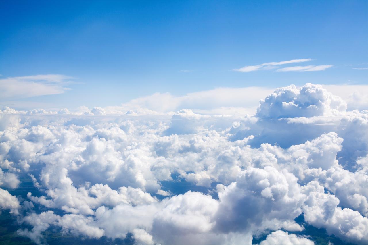 e-liquide cbd weed Vous êtes-vous déjà demandé combien pèse... un nuage ? Et pourquoi le ciel  ne nous tombe pas sur la tête ?! ☁️​ Ce samedi, c'est la  #JournéeInternationaleDesNuages. On prend un peu d'avance