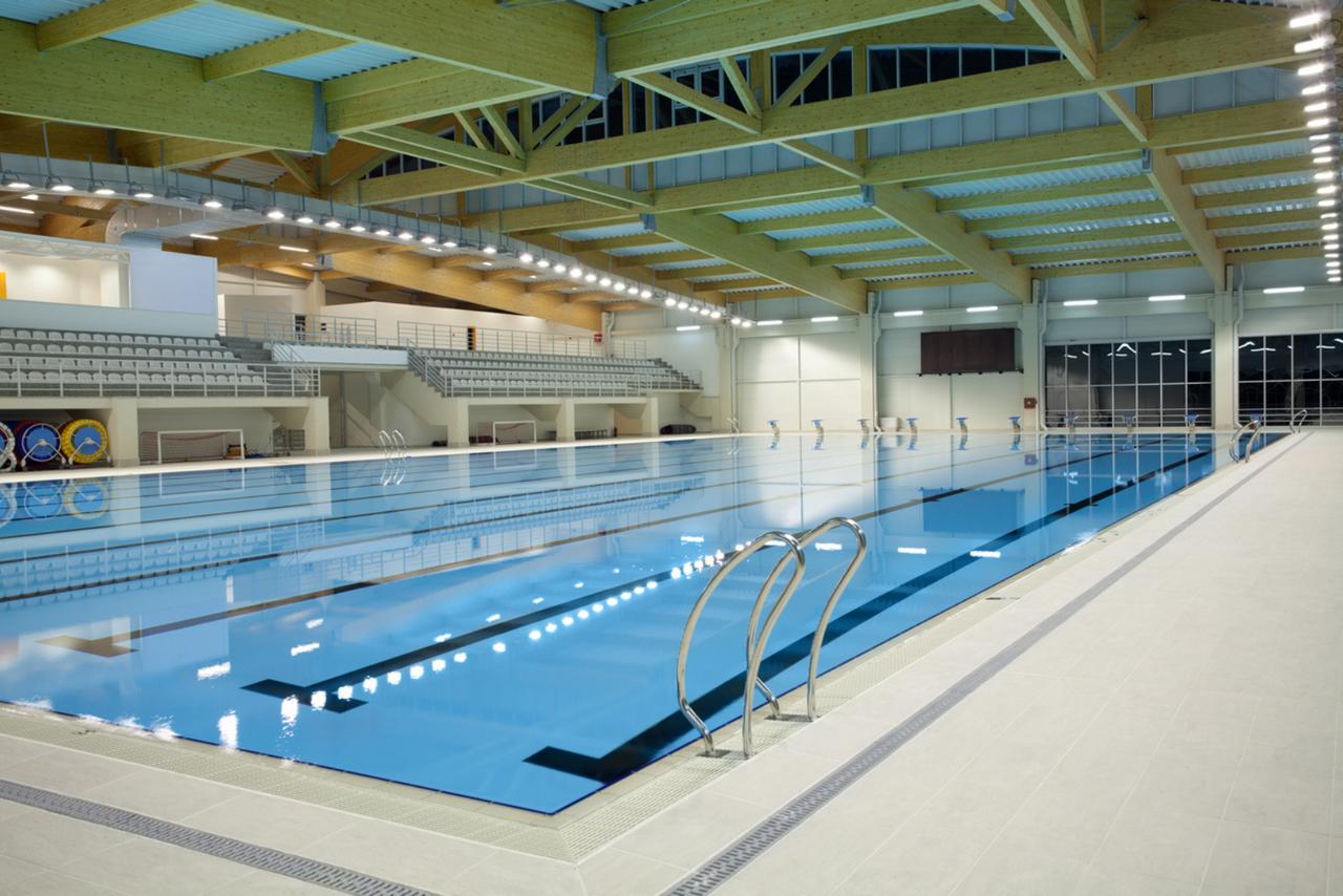 Voici pourquoi l'odeur de chlore d'une piscine devrait au contraire vous alerter selon les spécialistes