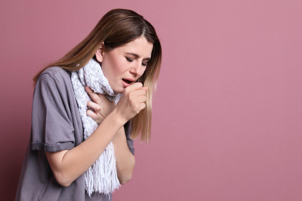 Covid-19 : après une infection, combien de temps reste-t-on contagieux
