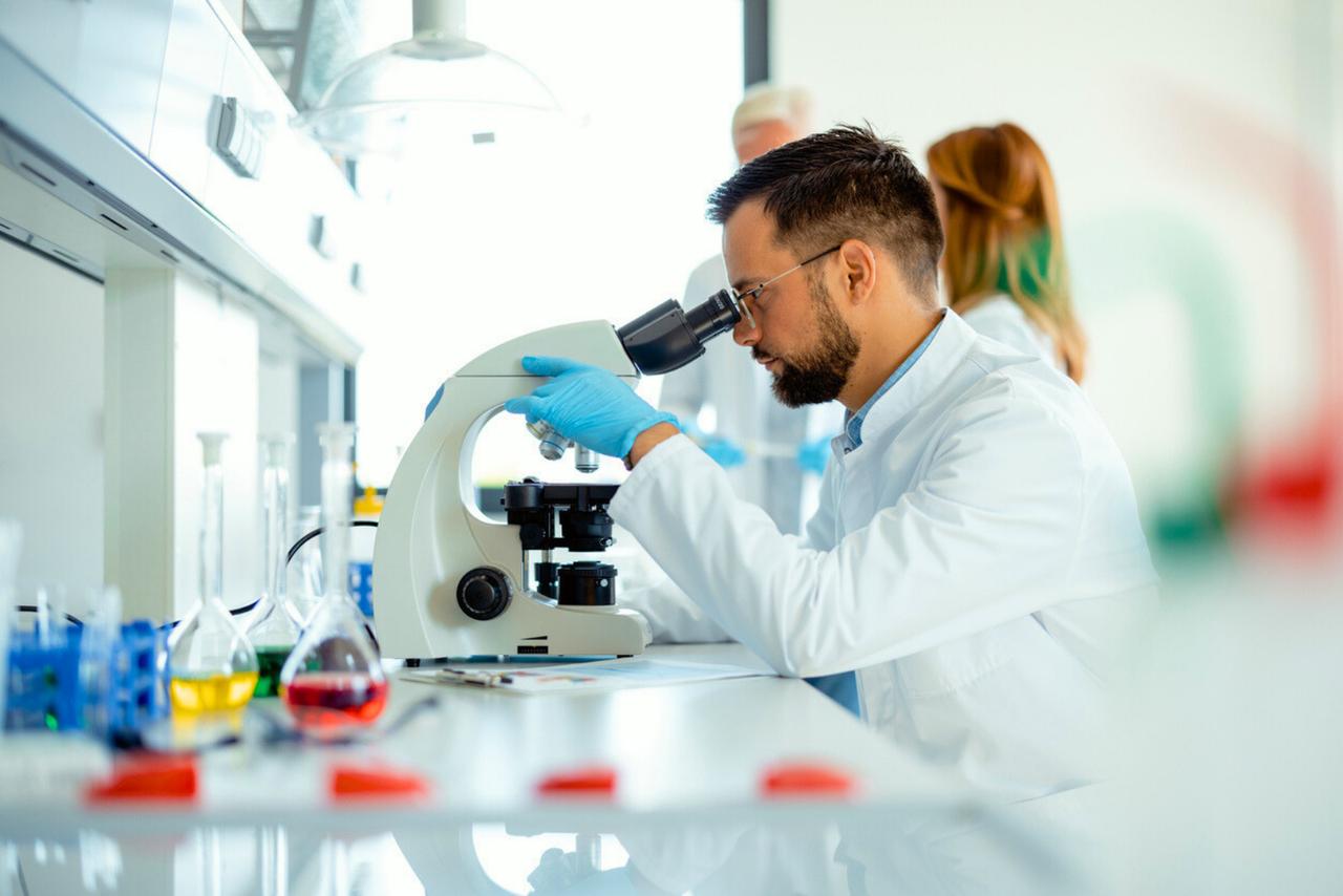 Présent partout, ce produit chimique inquiète sur l’autisme et le TDAH