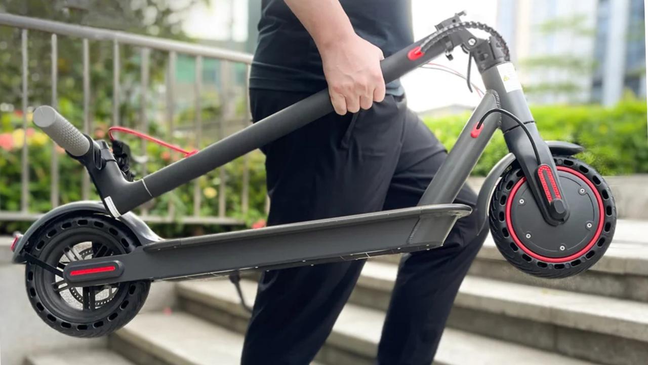 Moteur 350W et 30 km d'autonomie : la trottinette électrique Sunnigoo N7 Pro passe sous les 130 €