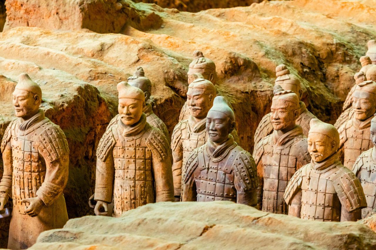 Des pièges vieux de 2 200 ans ? Pourquoi les archéologues n’ouvrent pas la tombe de l’empereur Qin