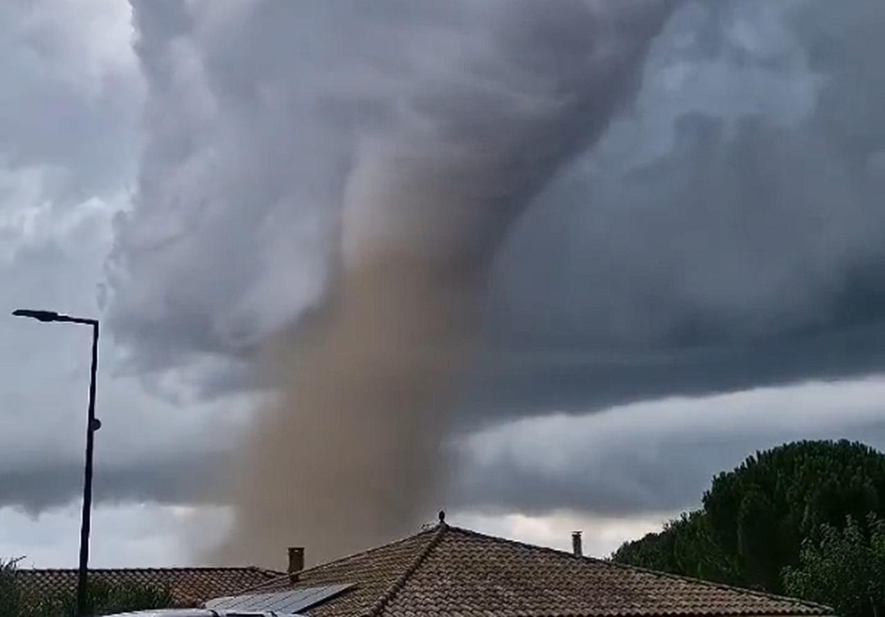 La tornade dans l’Aude a sidéré jusqu’aux chasseurs d’orages américains : comment expliquer un phénomène aussi puissant ?