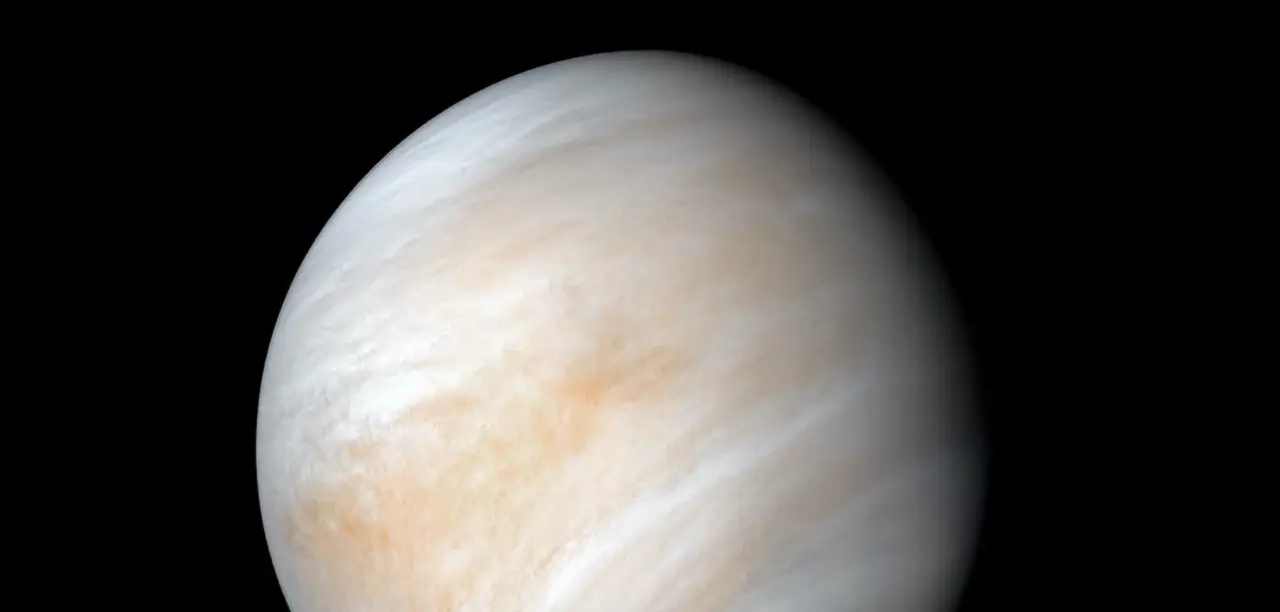 Vénus aurait pu engloutir sa propre Lune : les simulations révèlent un scénario spectaculaire