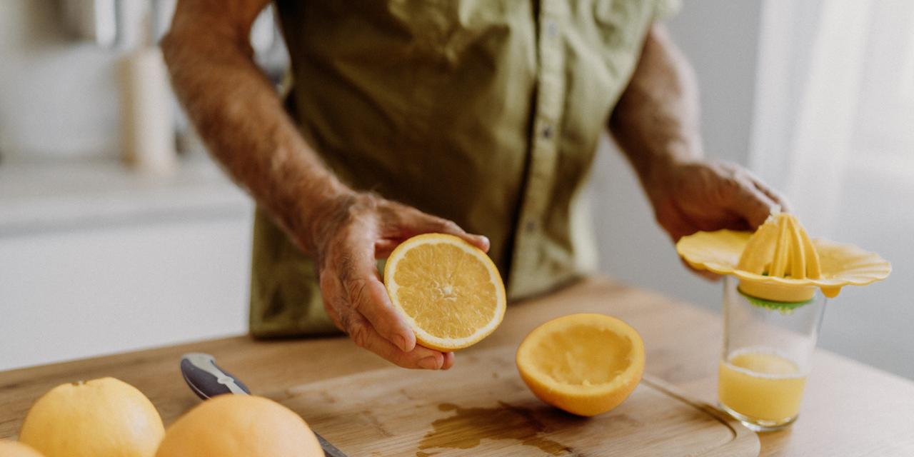 Vitamine C : voici ce que les spécialistes disent vraiment de ses bienfaits supposés contre le rhume
