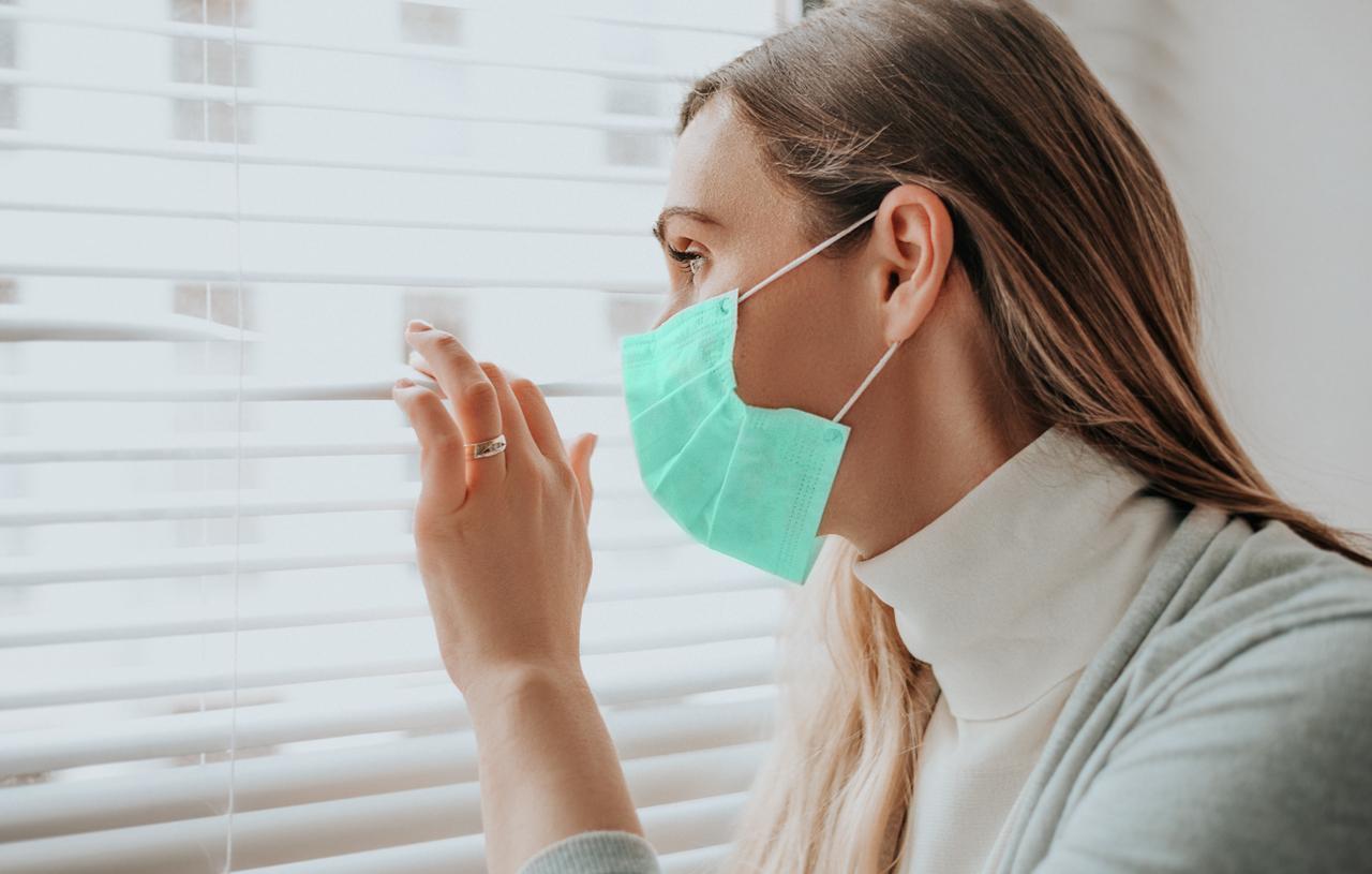 Règles sanitaires : la plupart des gens les respectent tout en pensant  qu'elles sont bafouées. Pourquoi ?, image size:1280x815