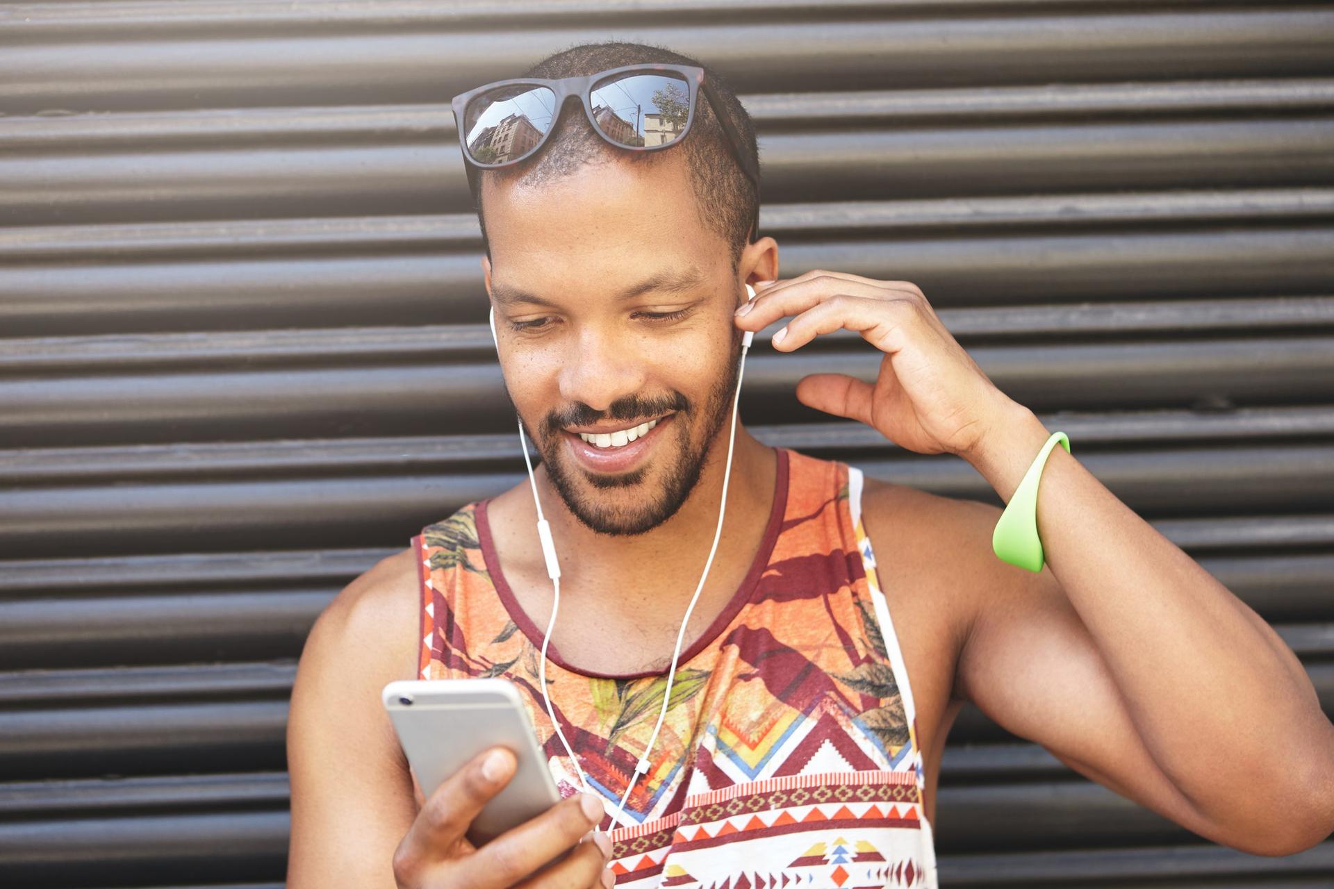 Auchan Telecom 120 Go vs Prixtel Oxygène 120 Go : quel forfait mobile à moins de 7€ choisir ?
