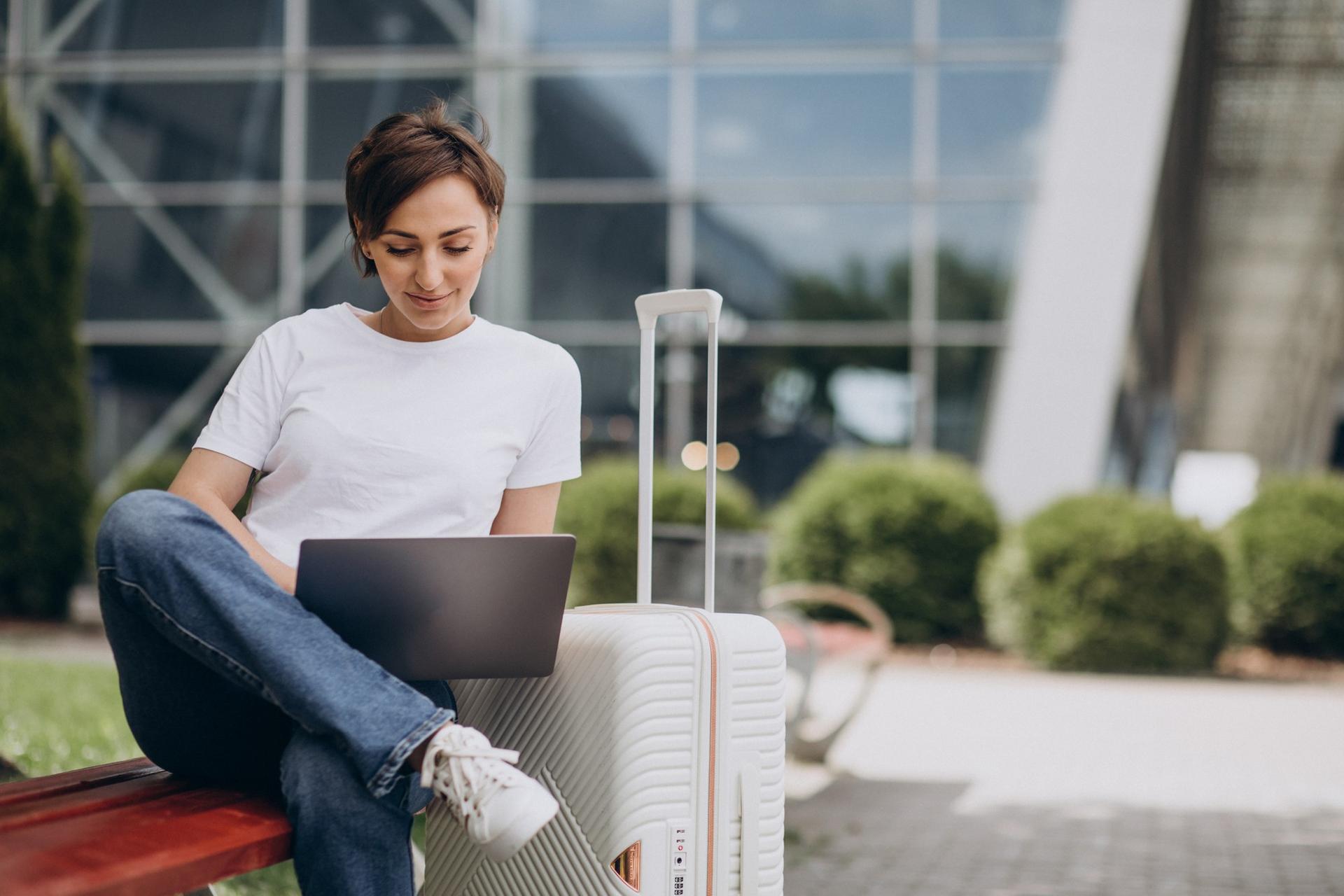 Routeur avec eSIM : Le guide pour rester connecté lors d’un voyage