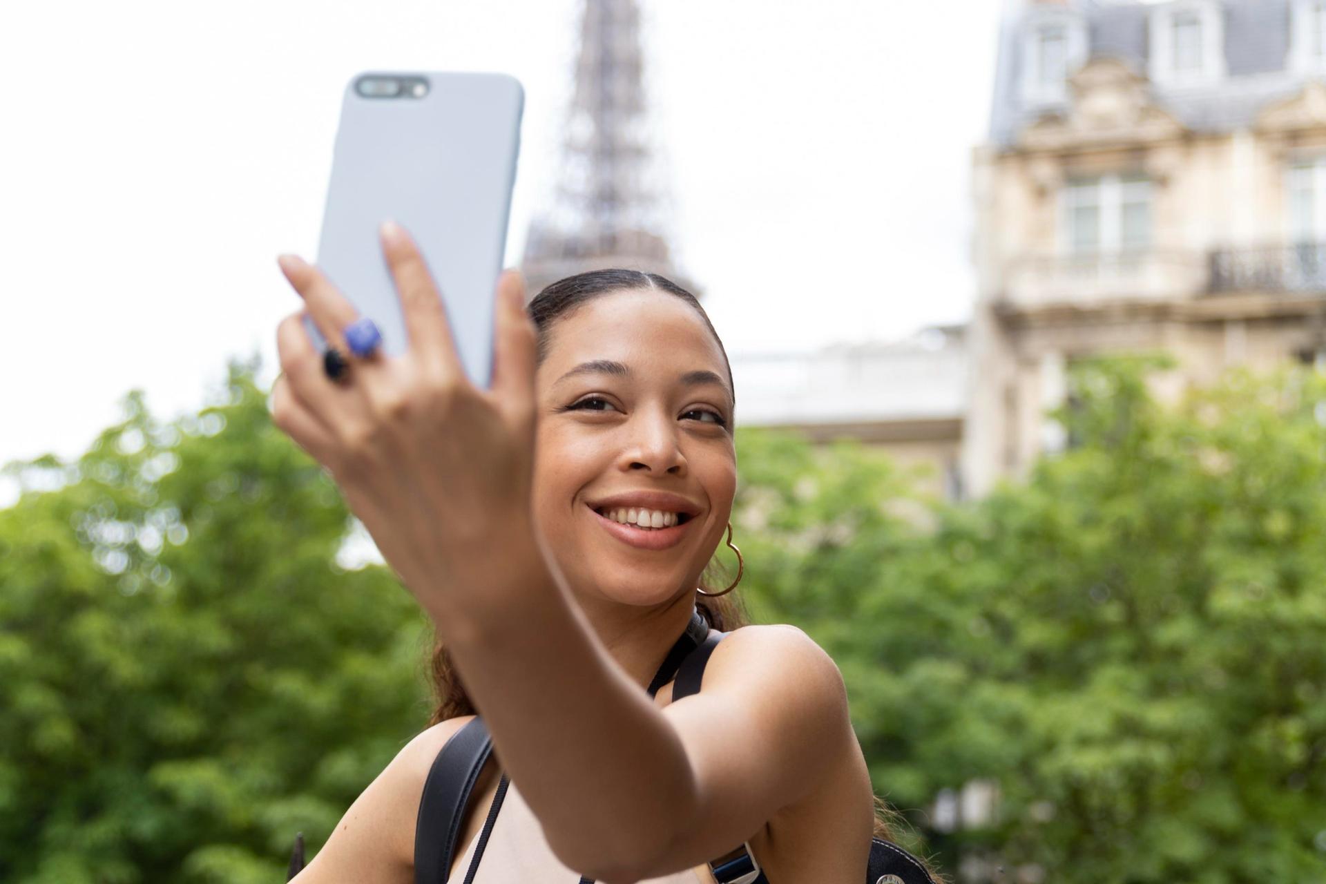 Holafly vs Airalo : quelle eSIM est la plus simple pour un premier voyage ?