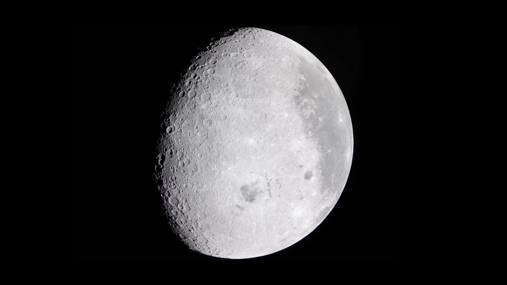 La Nasa vient de donner à une IA des données sur toute la Lune : elle sait désormais où chercher de l'eau en priorité