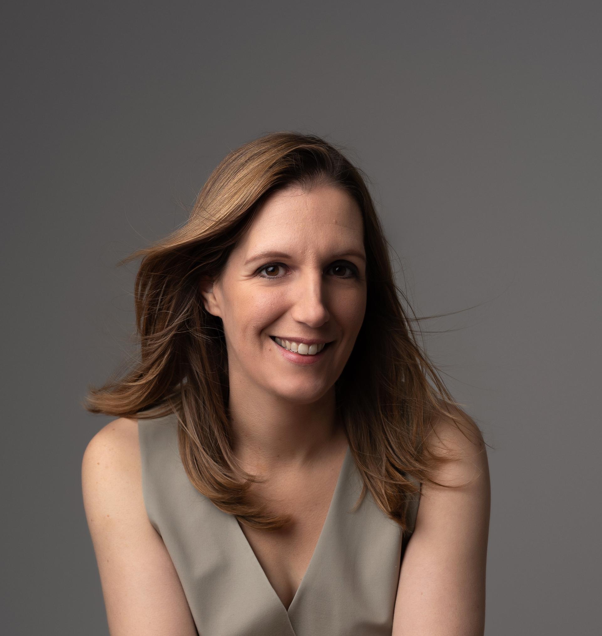 Biographie Karine Durand Spécialiste météo extrême et environnement — free download