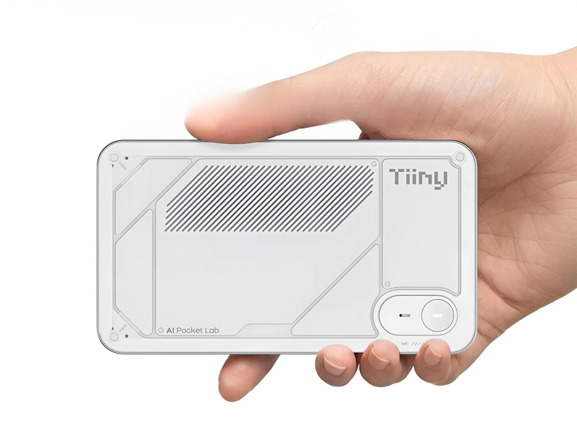 Voici le premier ordinateur IA qui tient dans la poche