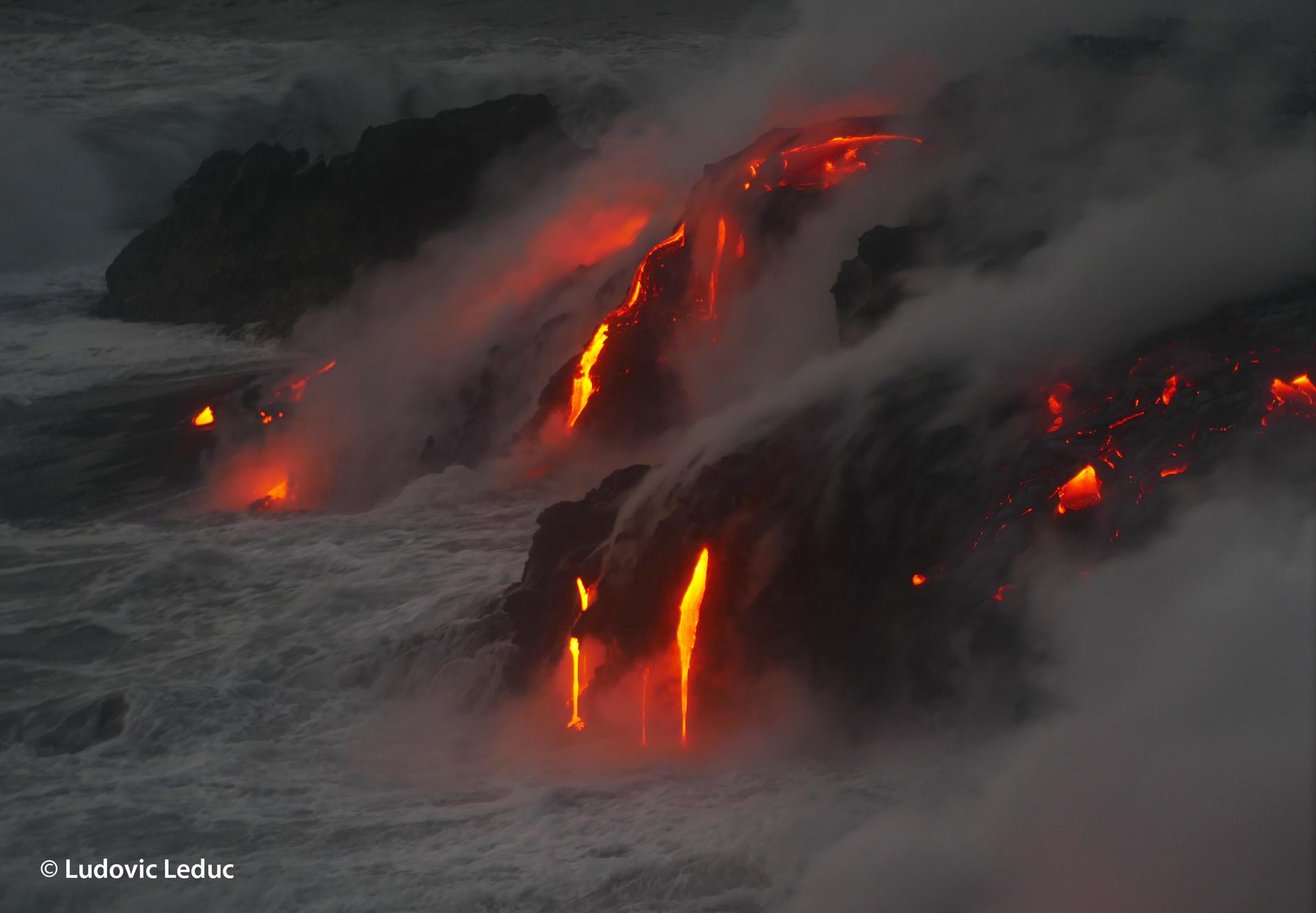 Un volcanologue raconte le Piton de la Fournaise et sa lave comme au commencement du monde