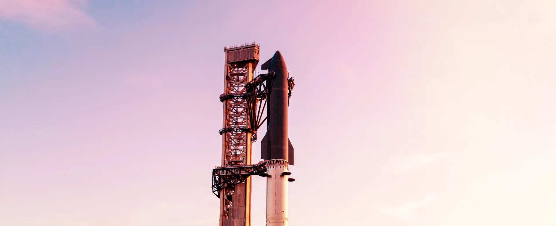 Starship 14 : SpaceX tente lundi l’étape qui doit transformer son immense fusée en véritable véhicule spatial