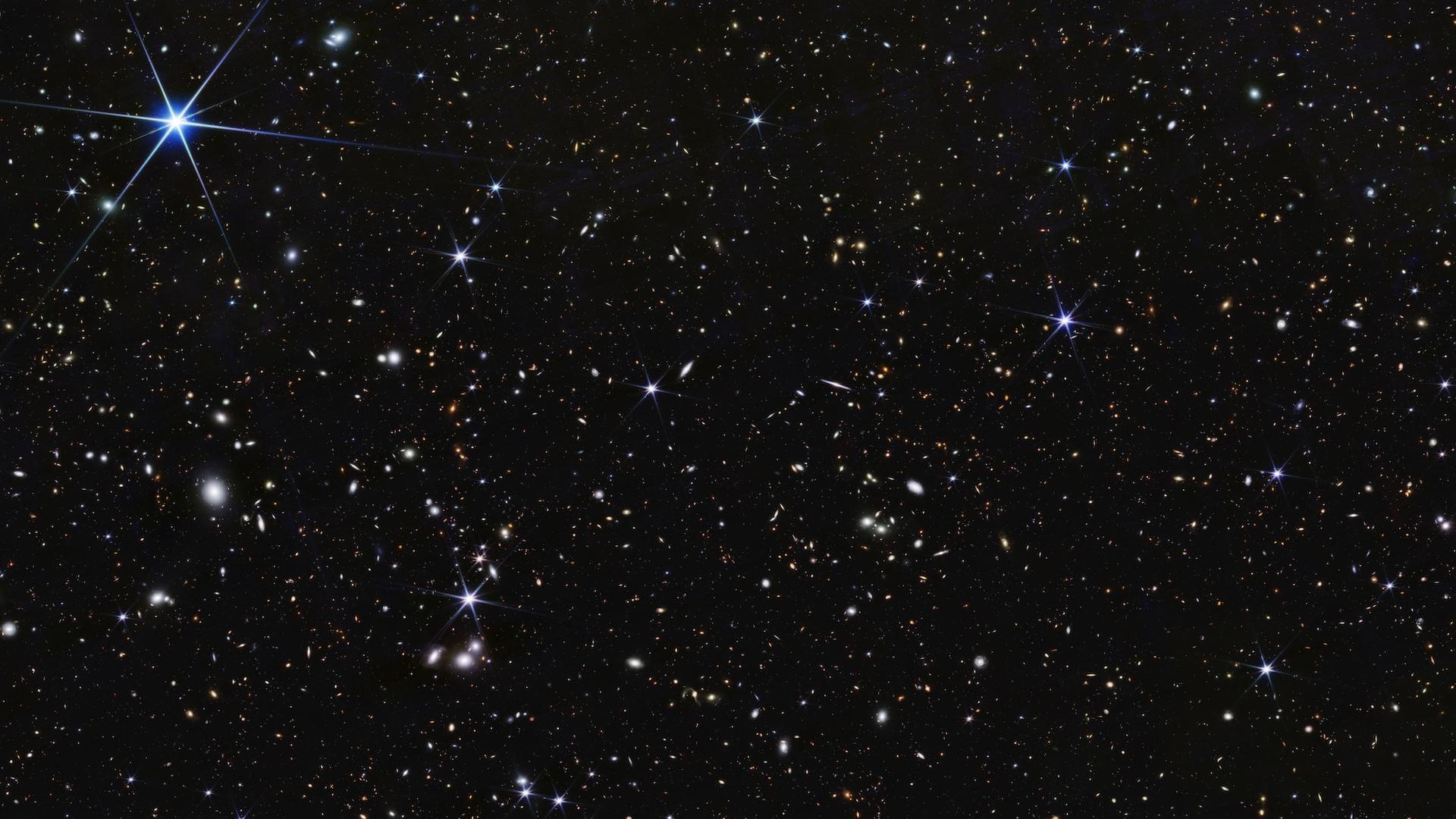 Voici la galaxie la plus lointaine jamais observée et ce qu’a vu le télescope James-Webb déconcerte les astronomes