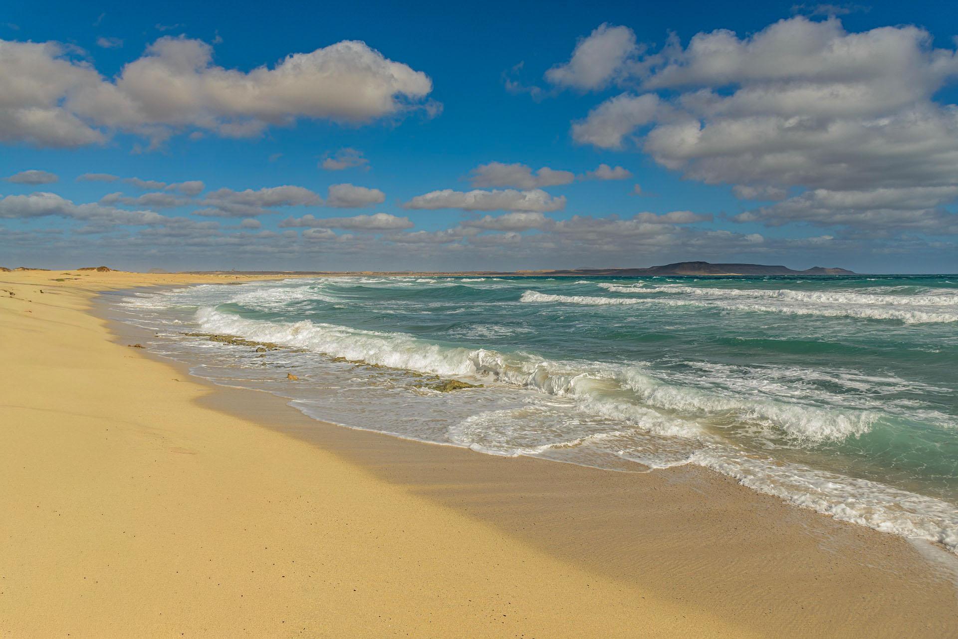 Cette plage du Cap-Vert est restée sauvage… et presque personne ne la connaît