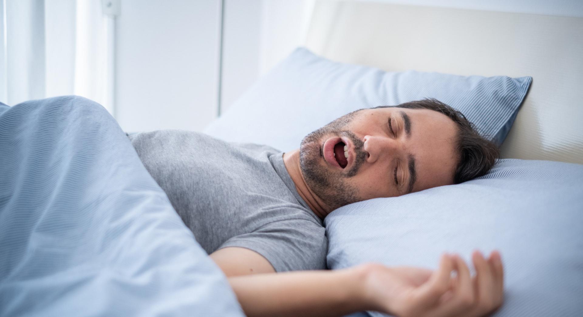 Apnée du sommeil : 80 % des personnes concernées l'ignoreraient, et ce médicament poserait problème