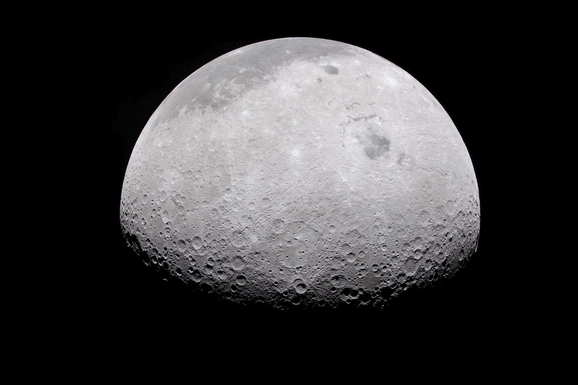 4 tonnes de fusée s’écrasent sur la Lune : ce que le nuage de l’impact révèle et pourquoi cela compte pour Artemis