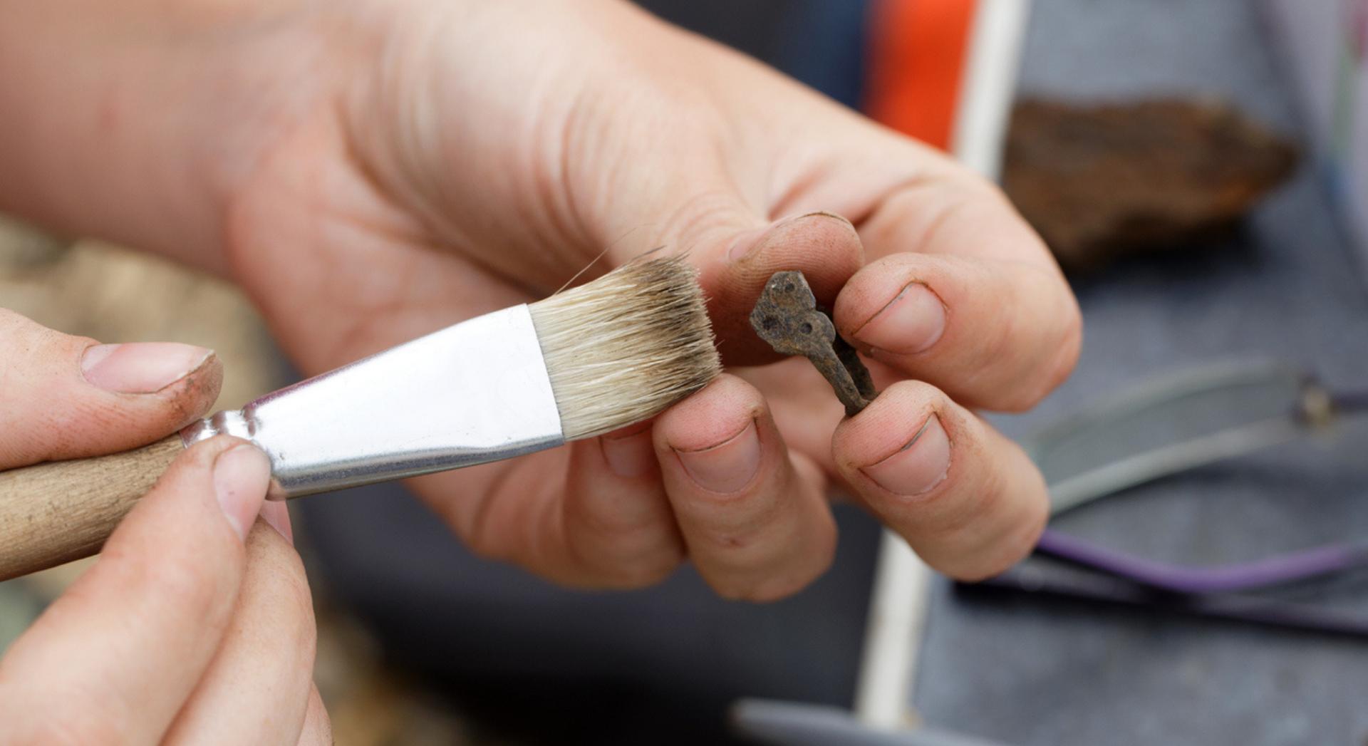 Ces bijoux retrouvés dans des tombes grecques contiennent un métal qui ne vient pas de la Terre