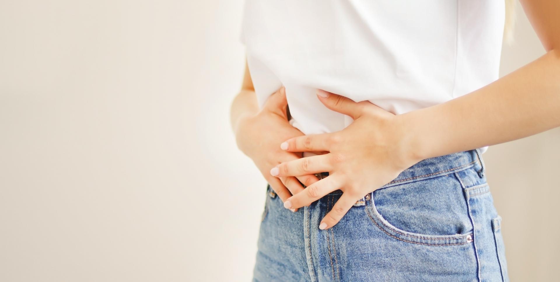 Brûlures d’estomac : 7 solutions naturelles qui ont fait leurs preuves pour atténuer le reflux gastrique