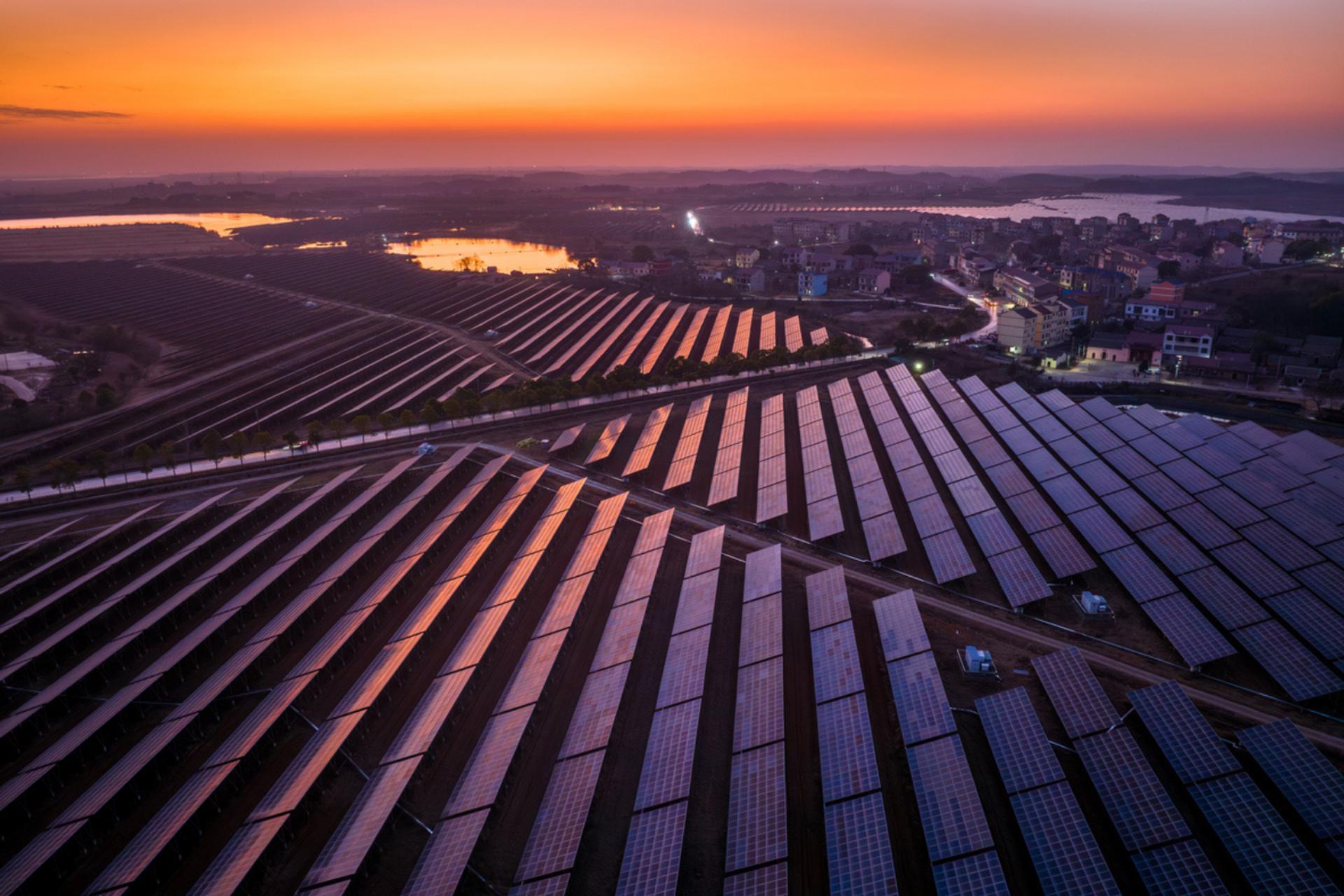 Ce pays accumule les records « verts » pendant que l’Europe décroche