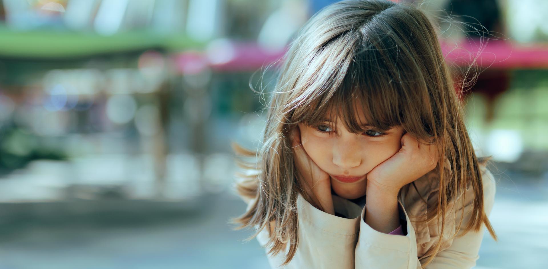 Faut-il vraiment occuper un enfant qui s’ennuie ? Les scientifiques apportent une réponse