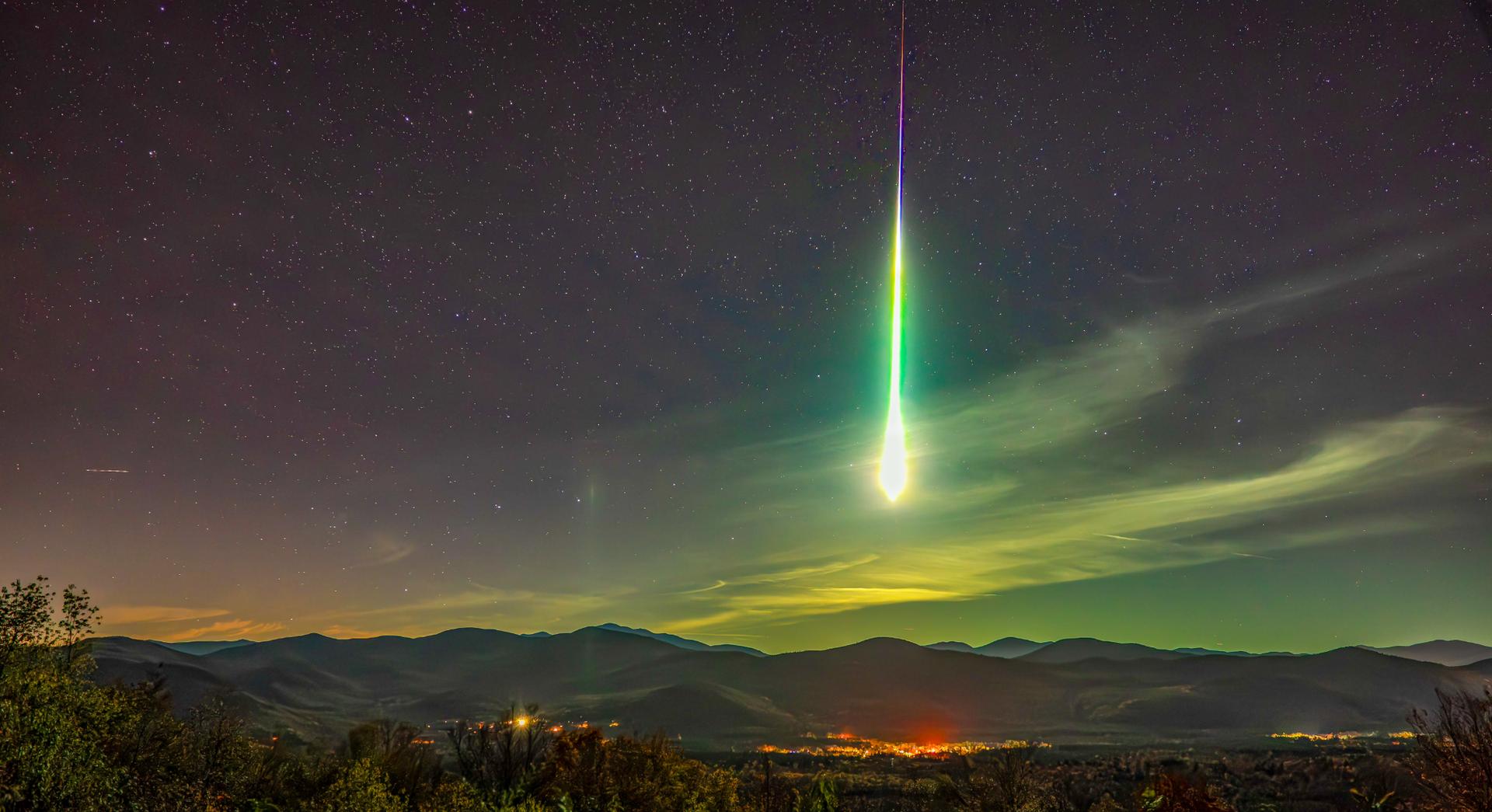 Bolides : quelque chose d’inhabituel s’est produit dans le ciel en mars, et personne n’a encore d’explication