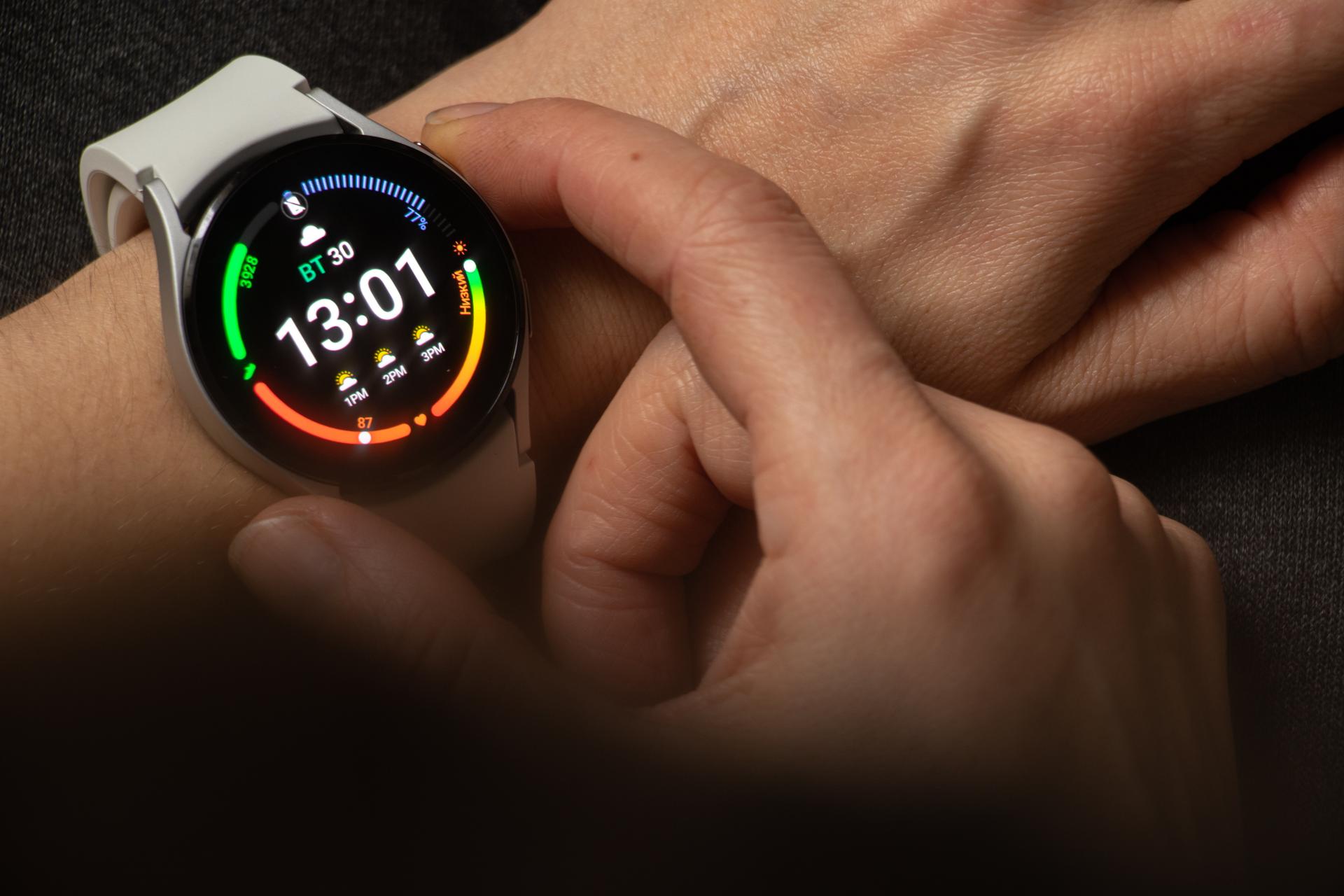 Montre Connectée Watch Séries 6 - 44mm Acier Inoxydable - Compatible Android/iOS
