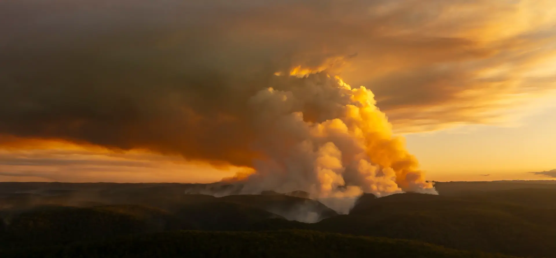 Pourquoi respirer les fumées d’un incendie peut devenir dangereux bien au-delà du brasier