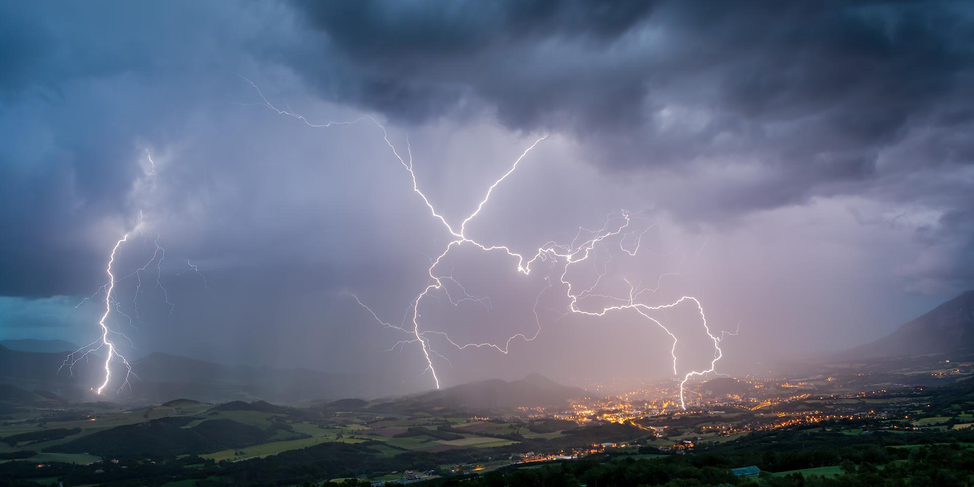 Après la canicule, la France bascule dans trois jours de chaos météo : voici les régions les plus exposées
