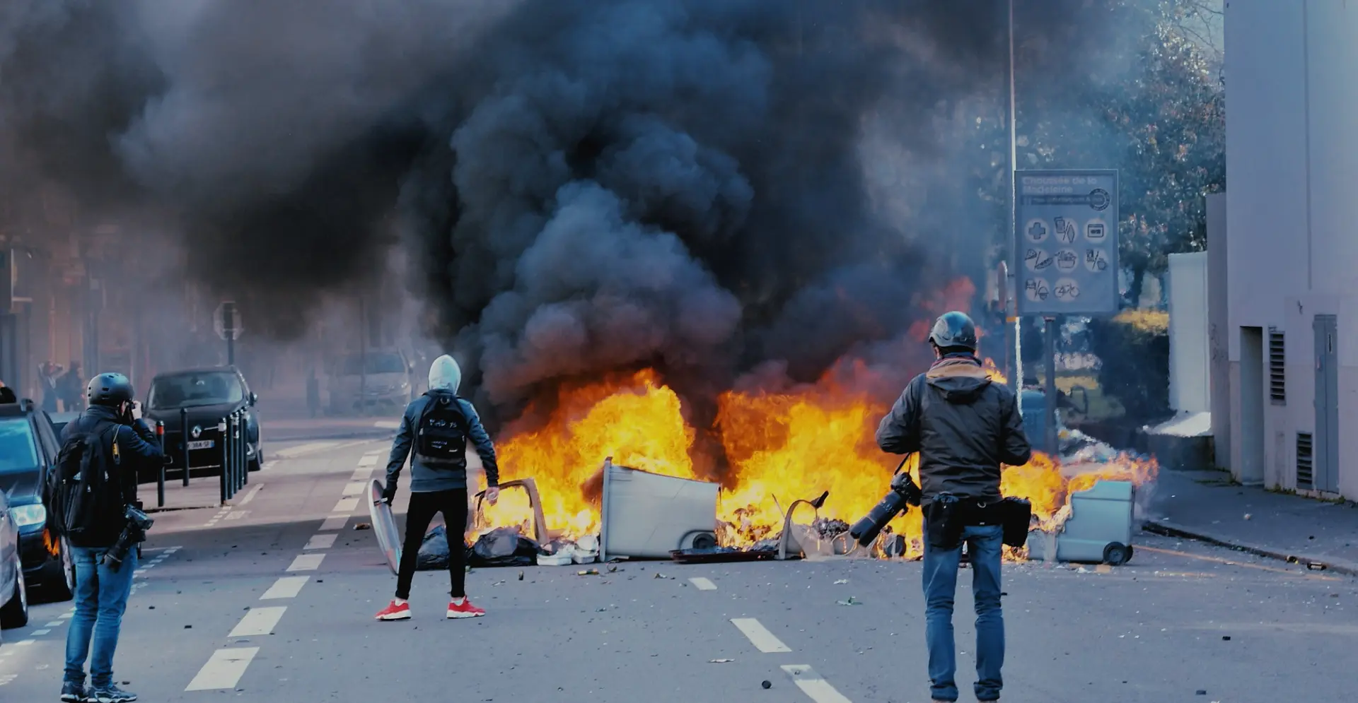 Manifestations en France : ce que l'histoire des « casseurs » révèle sur le pouvoir et les médias