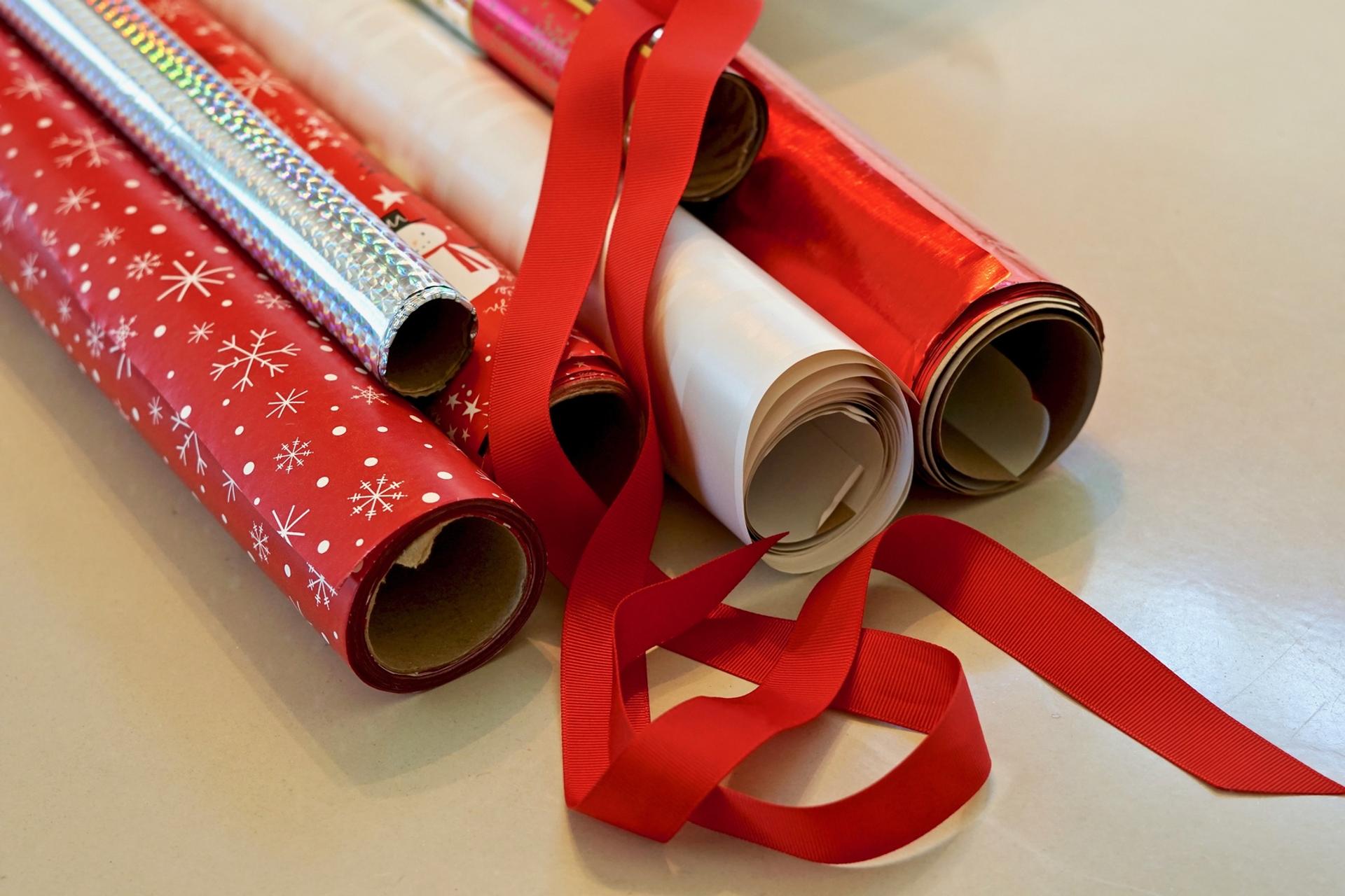 Oubliez le papier cadeau : ces 10 alternatives zéro déchet sont bien plus jolies