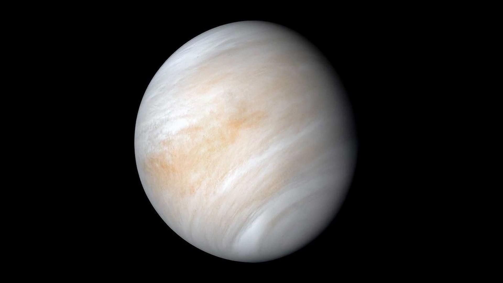 Vénus tourne à l’envers : une catastrophe cosmique pourrait enfin expliquer pourquoi