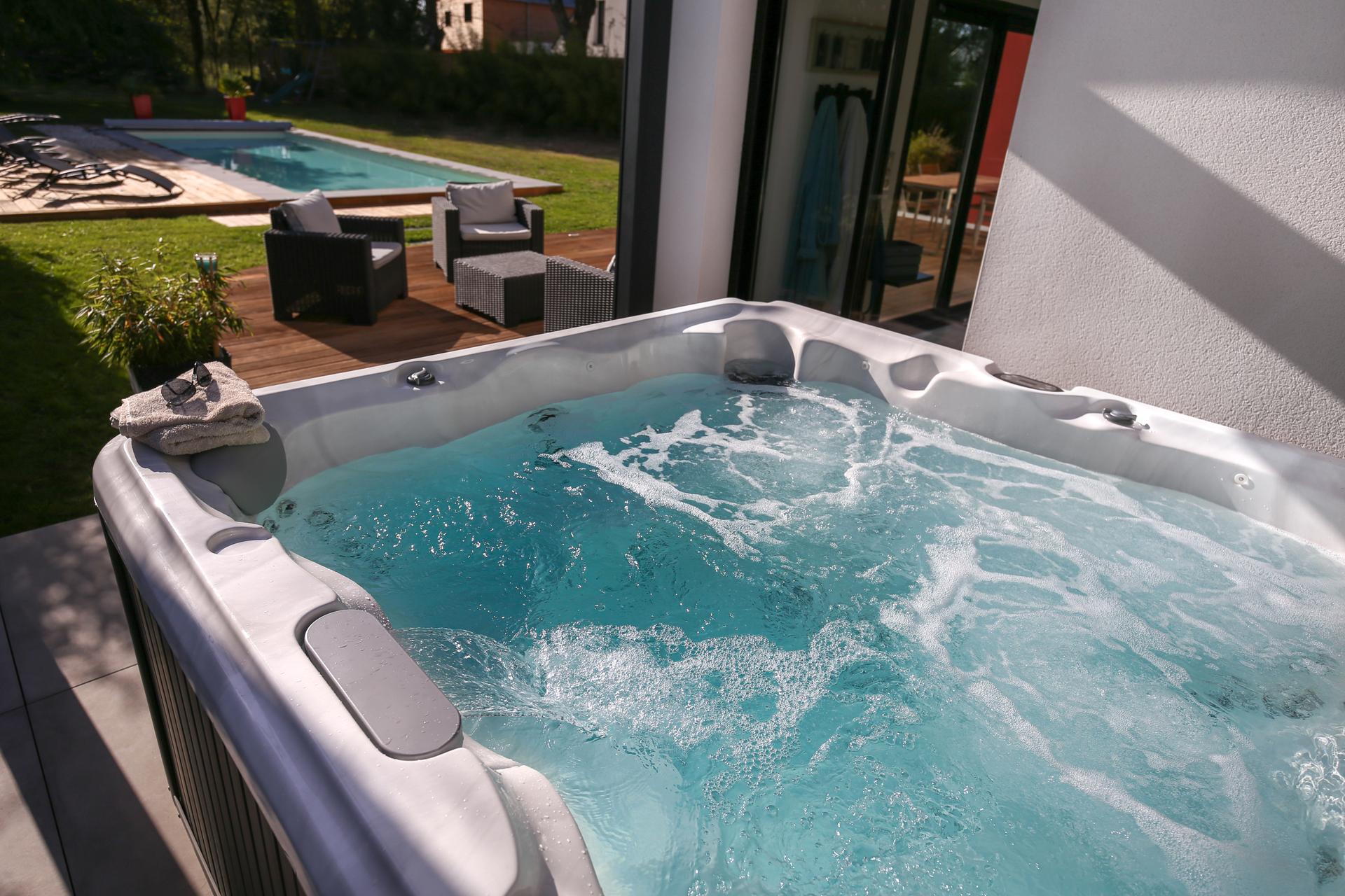 Les meilleurs spas gonflables à hydrojets (jacuzzis massants)