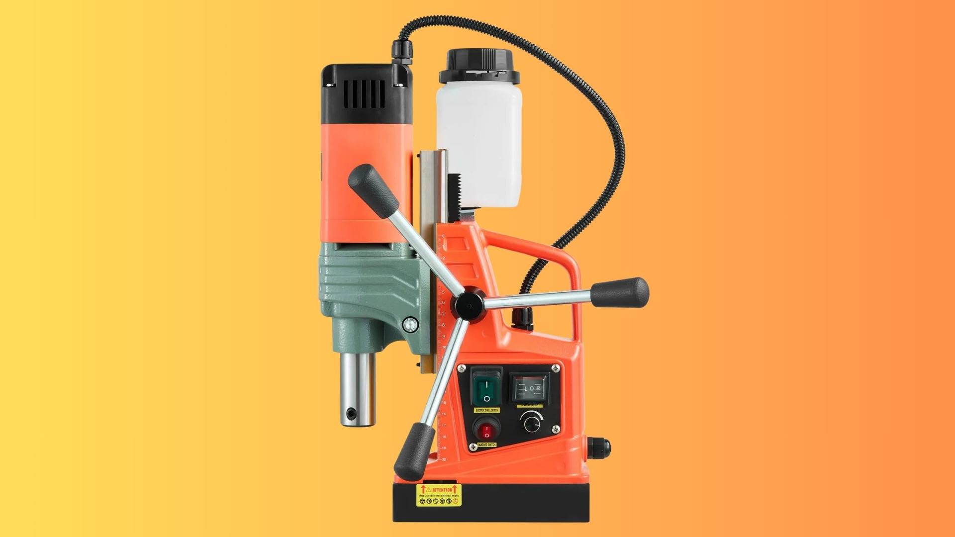 Avec ce code promo, VEVOR fait plonger le prix de sa perceuse magnétique de 1 450 W