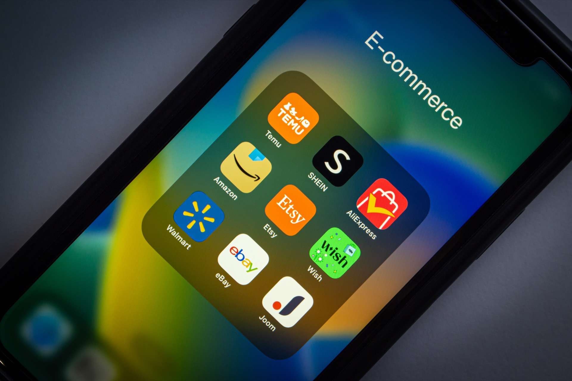 Voici ce que Shein et Temu cachent dans leurs applis pour vous faire craquer